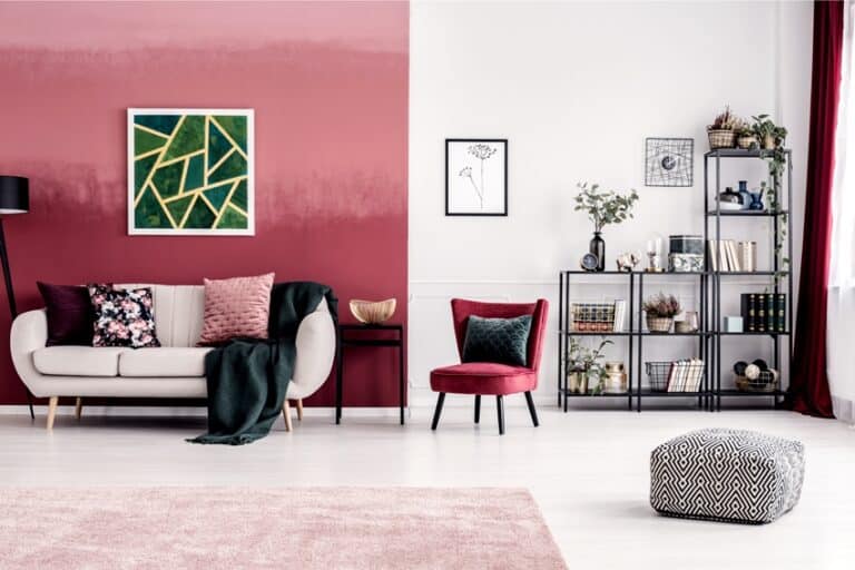What Colors Go Good With Burgundy (Interior Design)
