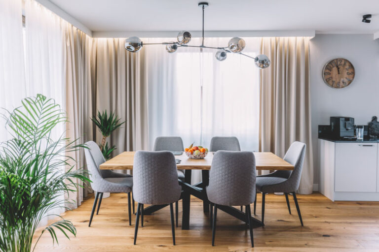 What Dining Room Window Treatments to Use For Your Home?