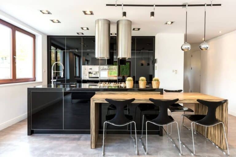 Are High Gloss Black Kitchen Cabinets the Right Choice For You?